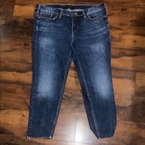 Silver Jeans Blue Ankle Cropped Denim with Contrast Stitching